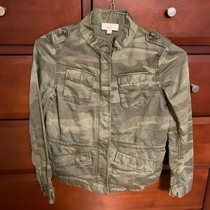 LOFT Petites camouflage jacket